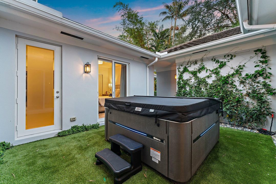 For Sale: $4,199,000 (5 beds, 3 baths, 4711 Square Feet)