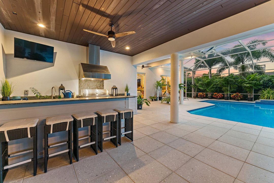 For Sale: $4,199,000 (5 beds, 3 baths, 4711 Square Feet)