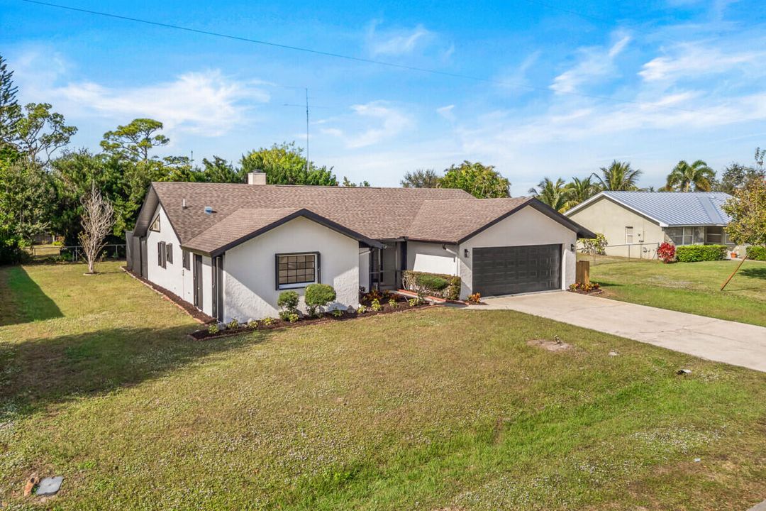 En Venta: $439,900 (3 camas, 2 baños, 1749 Pies cuadrados)