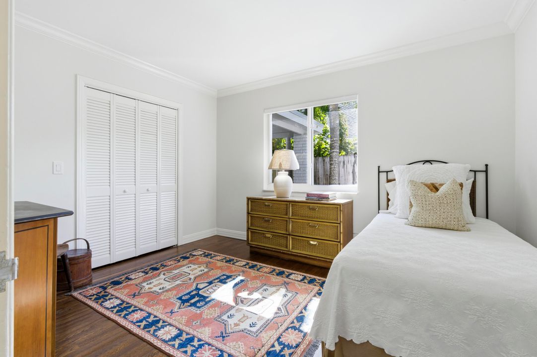 出租: $35,000 (5 贝兹, 2 浴室, 3505 平方英尺)