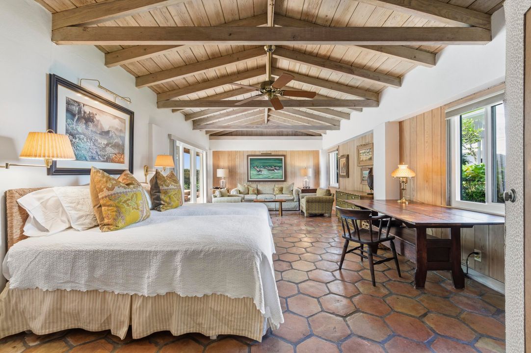 出租: $35,000 (5 贝兹, 2 浴室, 3505 平方英尺)