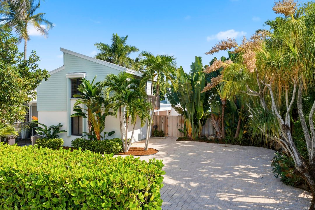 出租: $35,000 (5 贝兹, 2 浴室, 3505 平方英尺)