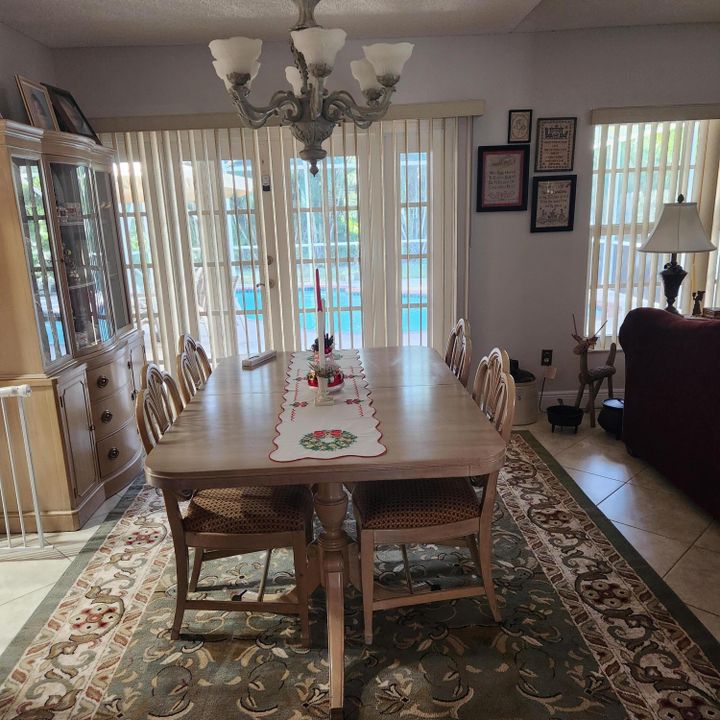 En Venta: $809,000 (3 camas, 2 baños, 1647 Pies cuadrados)