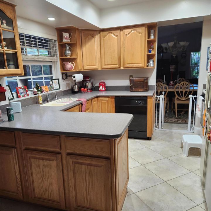 En Venta: $809,000 (3 camas, 2 baños, 1647 Pies cuadrados)