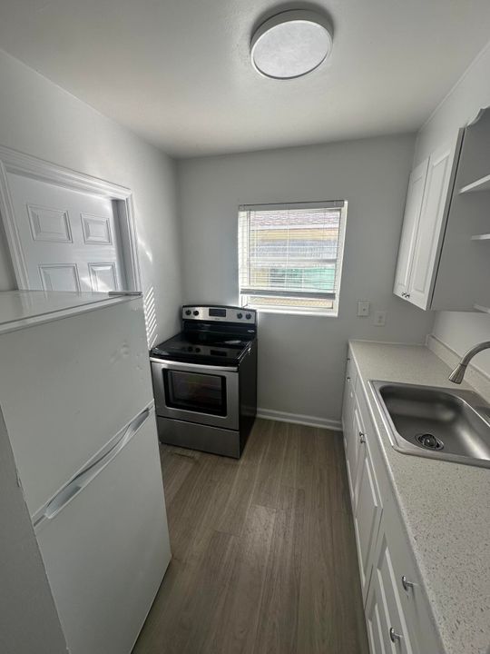 For Rent: $1,300 (0 beds, 1 baths, 362 Square Feet)