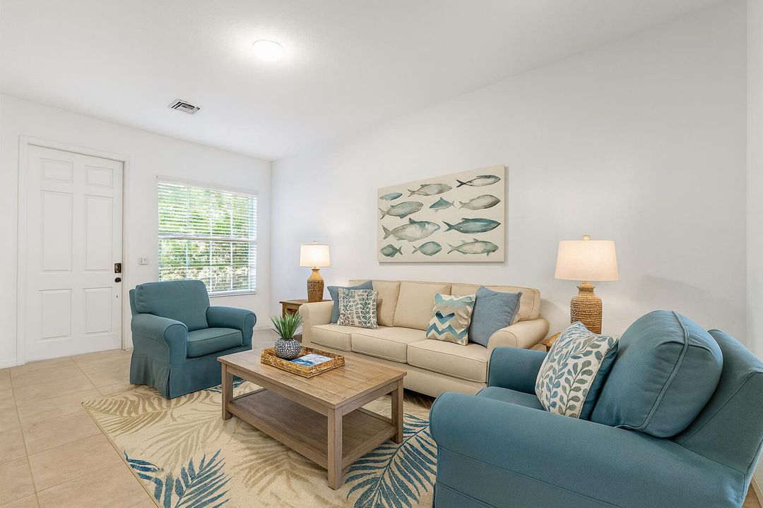 For Rent: $2,800 (3 beds, 2 baths, 1754 Square Feet)