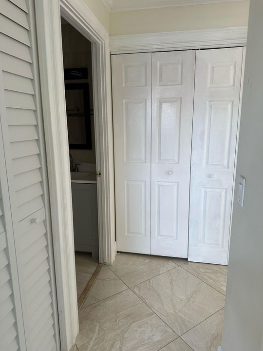 На продажу: $149,900 (2 спален, 2 ванн, 1197 Квадратных фут)