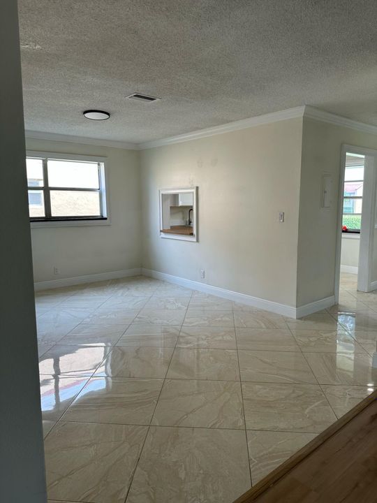 На продажу: $149,900 (2 спален, 2 ванн, 1197 Квадратных фут)