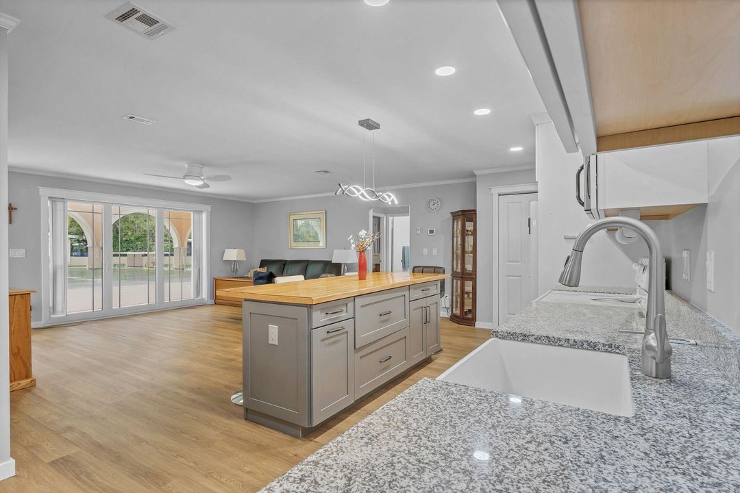 For Sale: $385,000 (3 beds, 2 baths, 1545 Square Feet)