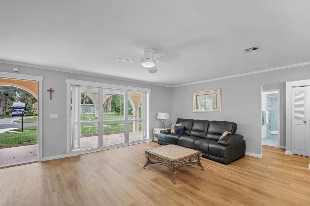 For Sale: $385,000 (3 beds, 2 baths, 1545 Square Feet)