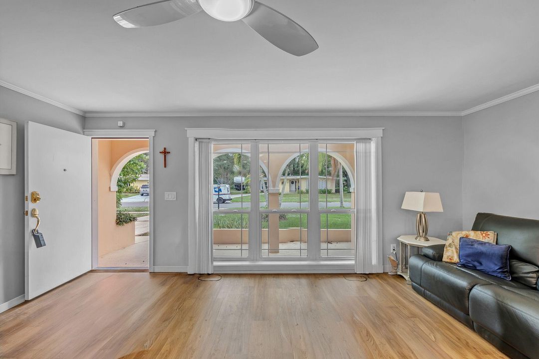 For Sale: $385,000 (3 beds, 2 baths, 1545 Square Feet)