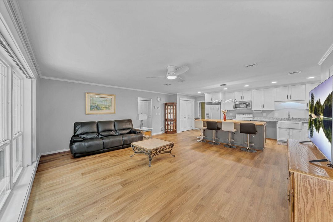 For Sale: $385,000 (3 beds, 2 baths, 1545 Square Feet)