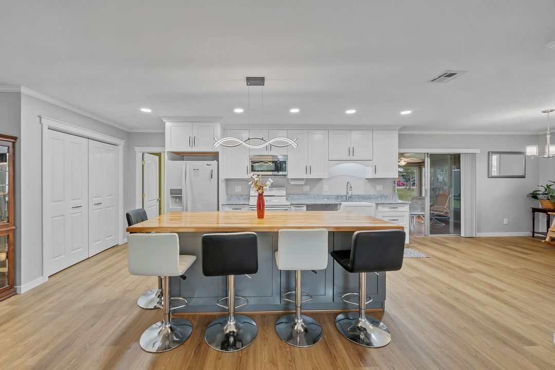 For Sale: $385,000 (3 beds, 2 baths, 1545 Square Feet)