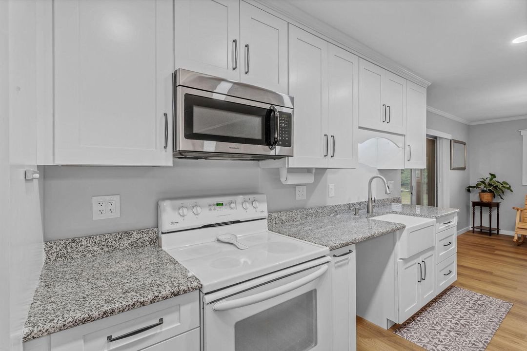 For Sale: $385,000 (3 beds, 2 baths, 1545 Square Feet)