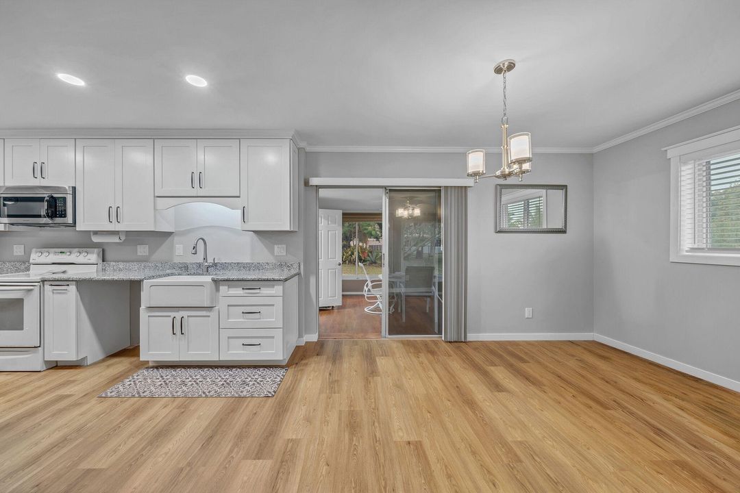 For Sale: $385,000 (3 beds, 2 baths, 1545 Square Feet)