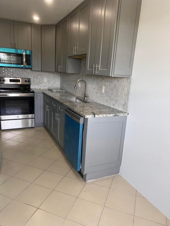 For Rent: $1,750 (2 beds, 2 baths, 1167 Square Feet)