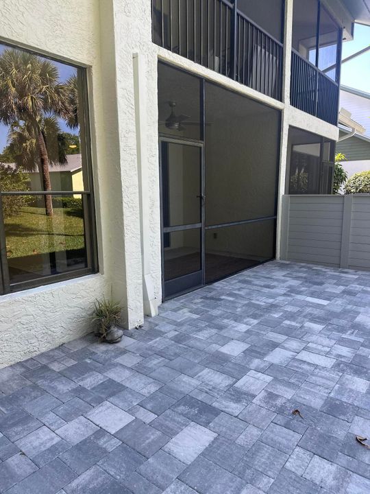 For Sale: $265,000 (2 beds, 2 baths, 1125 Square Feet)