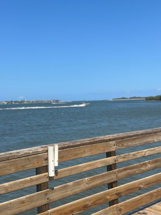 For Sale: $265,000 (2 beds, 2 baths, 1125 Square Feet)