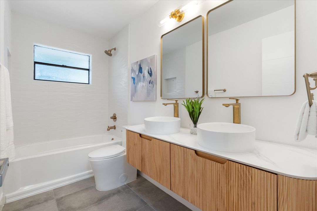 待售: $997,500 (5 贝兹, 3 浴室, 2530 平方英尺)