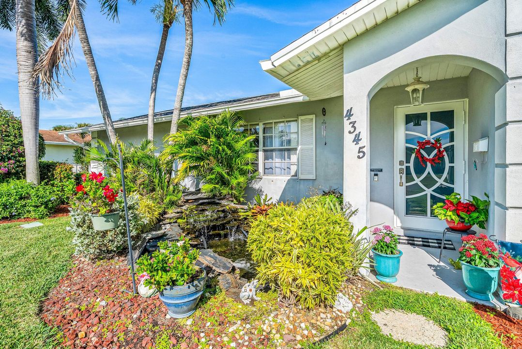 Active With Contract: $599,000 (3 beds, 2 baths, 1693 Square Feet)