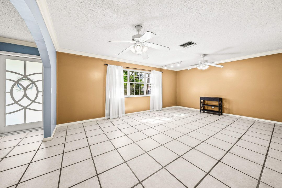 Active With Contract: $599,000 (3 beds, 2 baths, 1693 Square Feet)