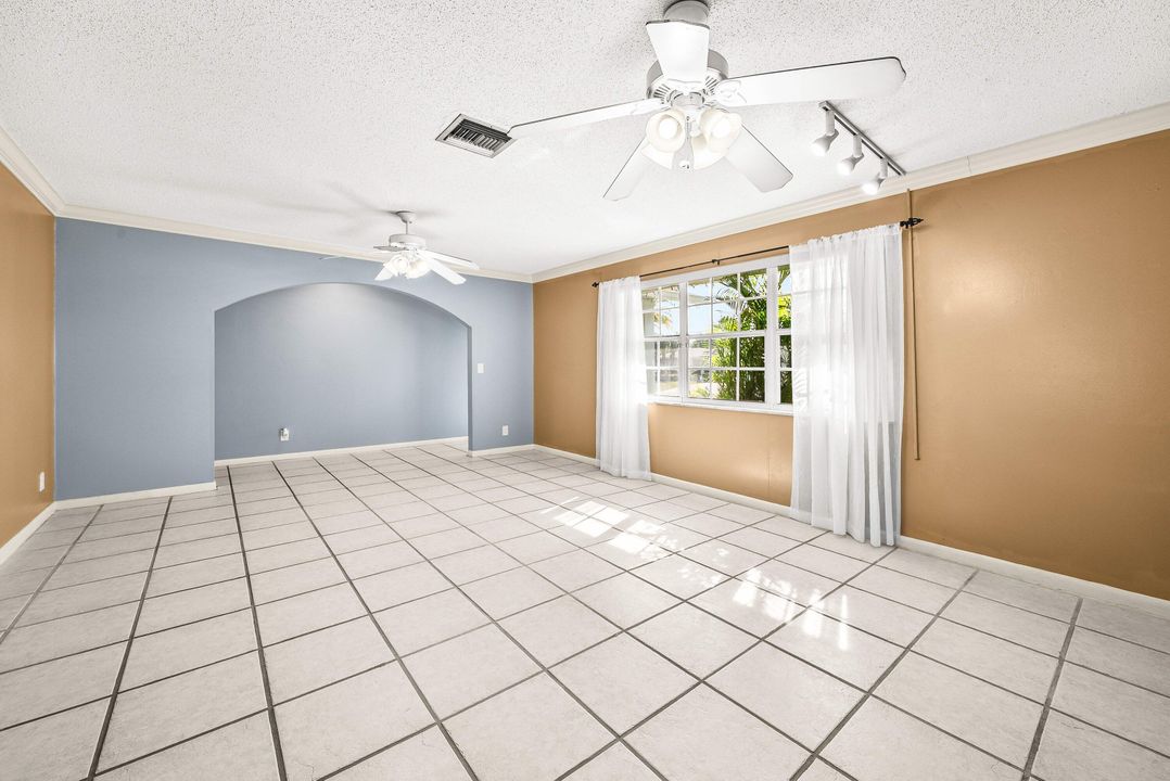 Active With Contract: $599,000 (3 beds, 2 baths, 1693 Square Feet)