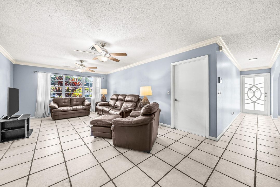 Active With Contract: $599,000 (3 beds, 2 baths, 1693 Square Feet)