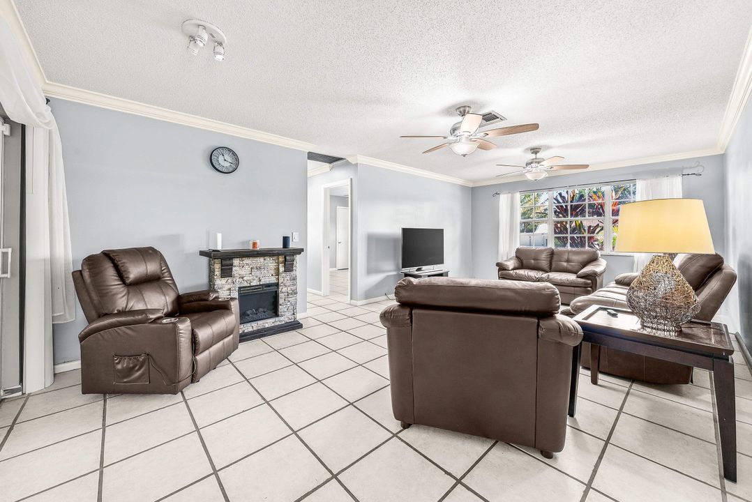 Active With Contract: $599,000 (3 beds, 2 baths, 1693 Square Feet)