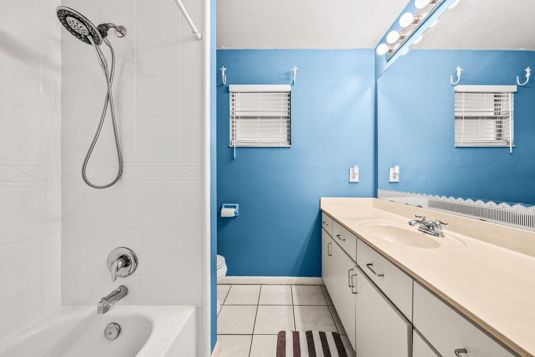 Active With Contract: $599,000 (3 beds, 2 baths, 1693 Square Feet)