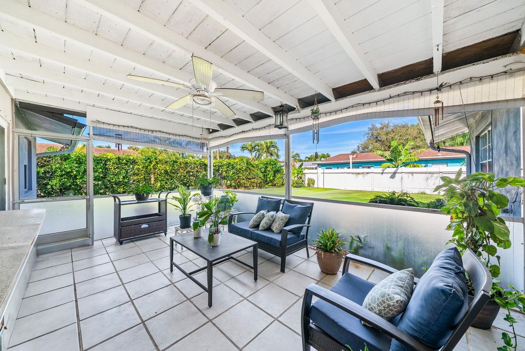 Active With Contract: $599,000 (3 beds, 2 baths, 1693 Square Feet)