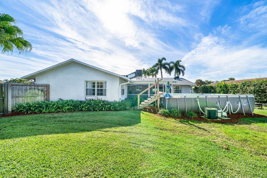 Active With Contract: $599,000 (3 beds, 2 baths, 1693 Square Feet)