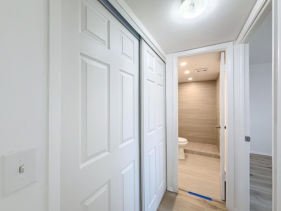 На продажу: $195,000 (2 спален, 2 ванн, 870 Квадратных фут)