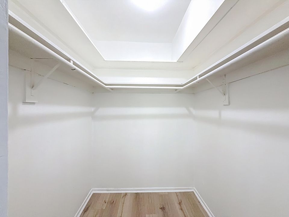 На продажу: $195,000 (2 спален, 2 ванн, 870 Квадратных фут)