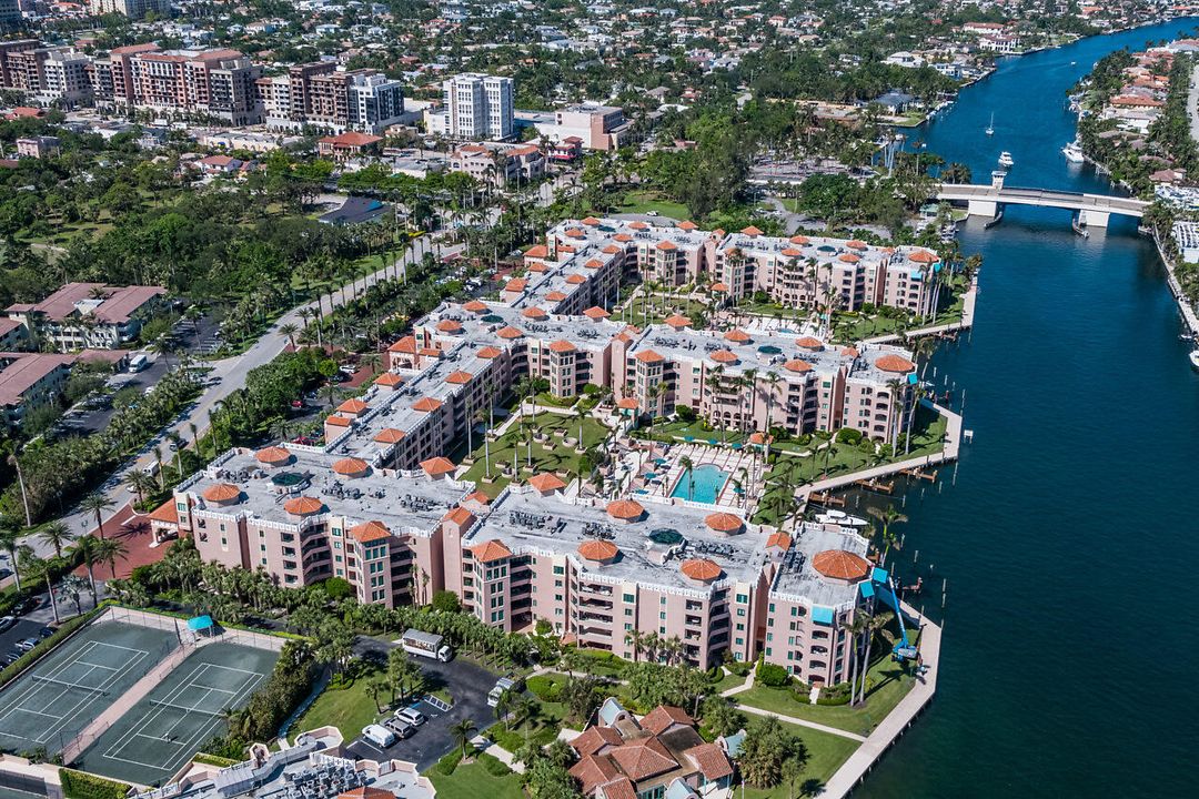 На продажу: $999,000 (2 спален, 2 ванн, 1630 Квадратных фут)