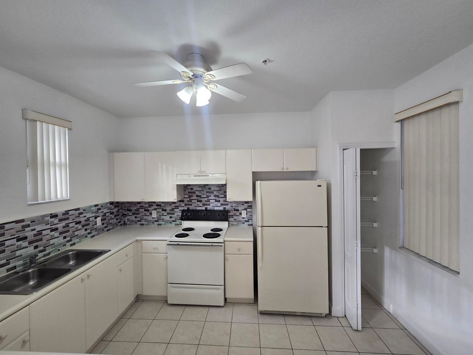 For Sale: $239,900 (3 beds, 2 baths, 1457 Square Feet)