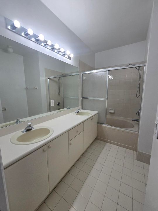 For Sale: $239,900 (3 beds, 2 baths, 1457 Square Feet)