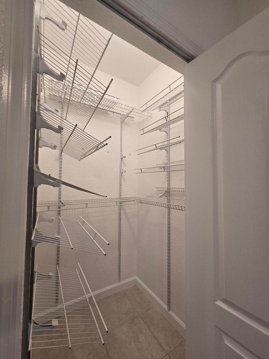 For Sale: $239,900 (3 beds, 2 baths, 1457 Square Feet)