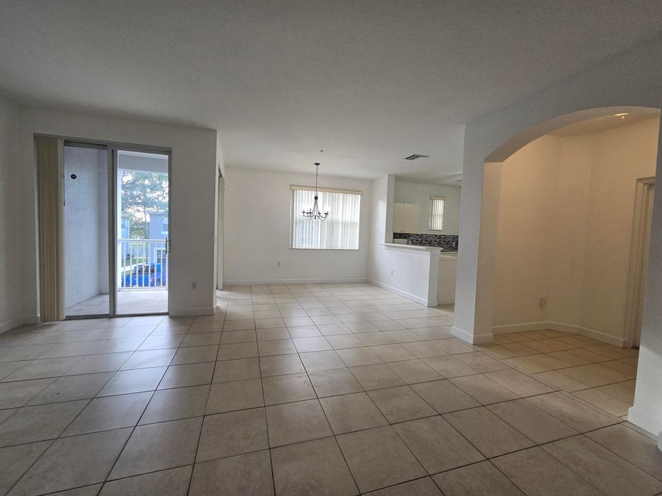 For Sale: $239,900 (3 beds, 2 baths, 1457 Square Feet)