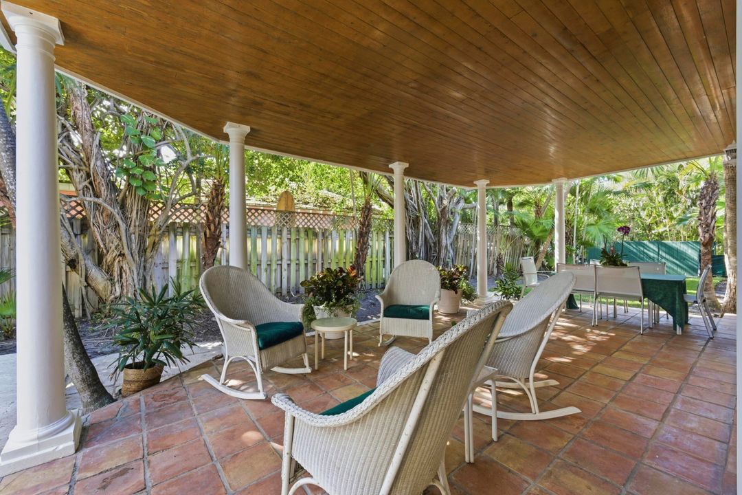 待售: $9,295,000 (4 贝兹, 3 浴室, 2688 平方英尺)