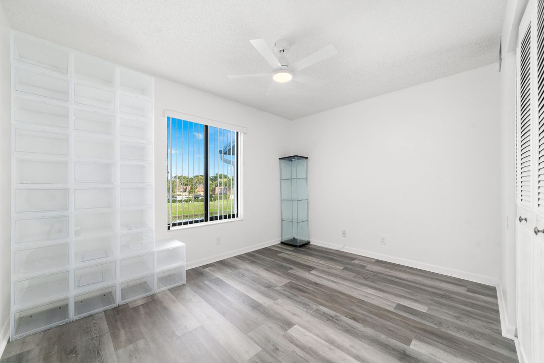 For Sale: $199,500 (2 beds, 2 baths, 1104 Square Feet)