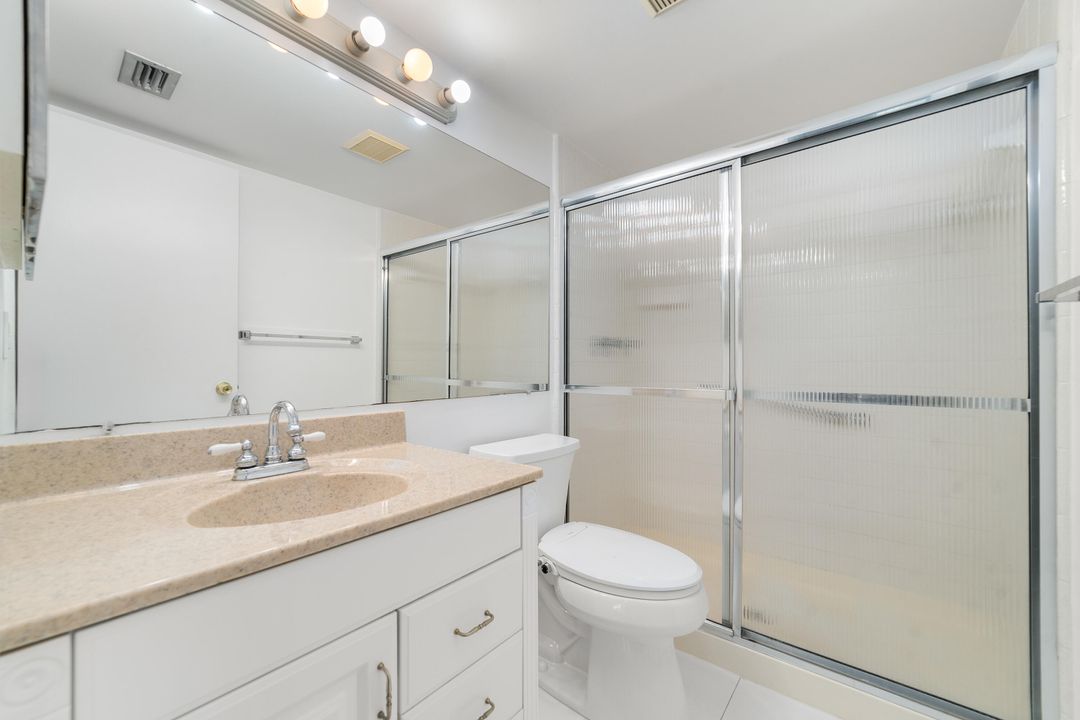 For Sale: $199,500 (2 beds, 2 baths, 1104 Square Feet)