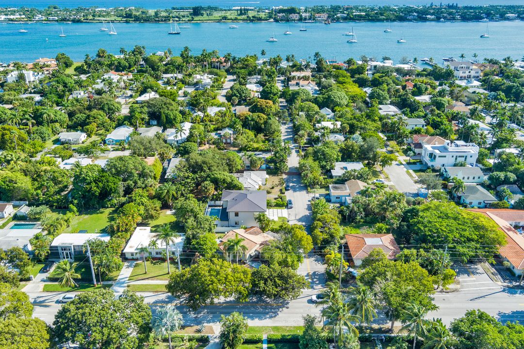 En Venta: $3,950,000 (4 camas, 5 baños, 4400 Pies cuadrados)