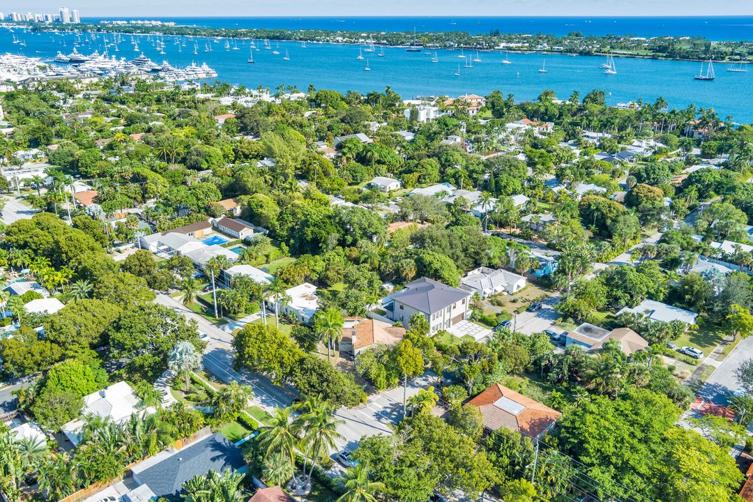 En Venta: $3,950,000 (4 camas, 5 baños, 4400 Pies cuadrados)