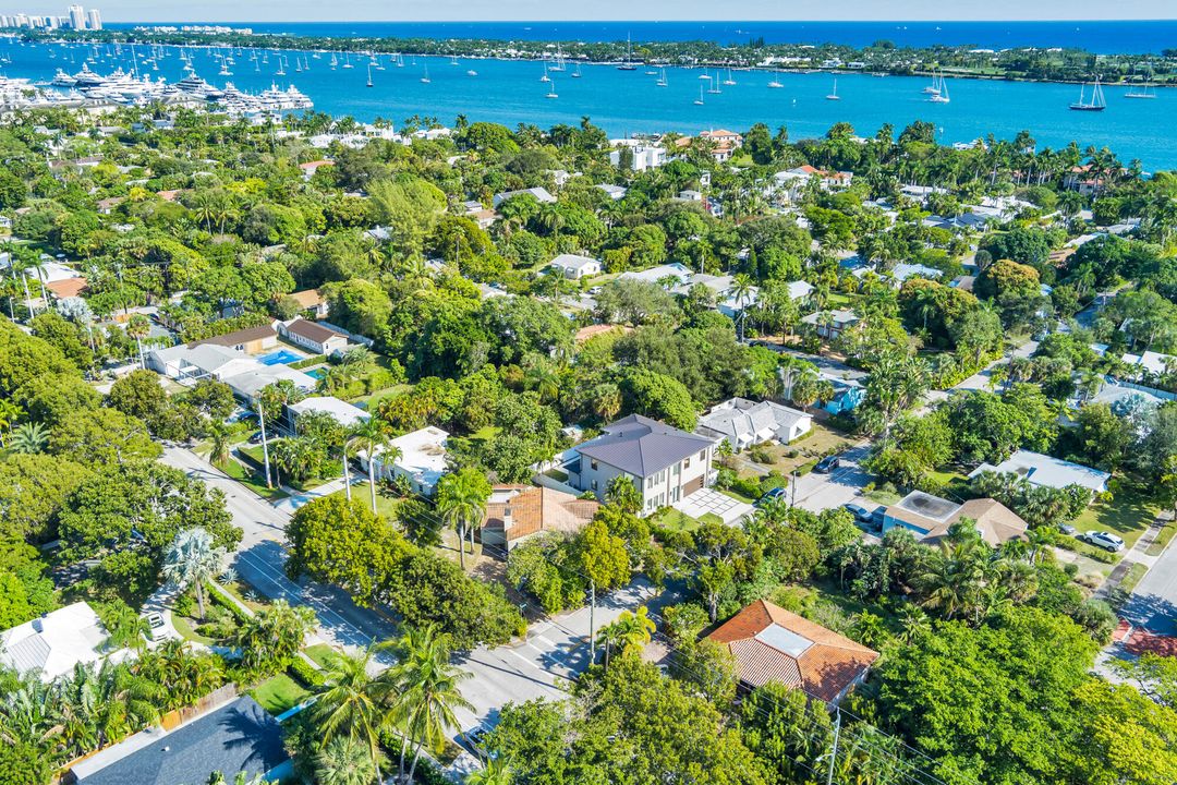 En Venta: $3,950,000 (4 camas, 5 baños, 4400 Pies cuadrados)