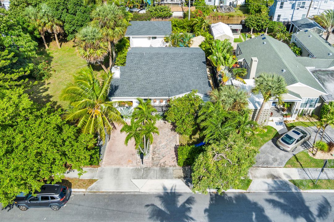 En Venta: $1,550,000 (4 camas, 3 baños, 1945 Pies cuadrados)