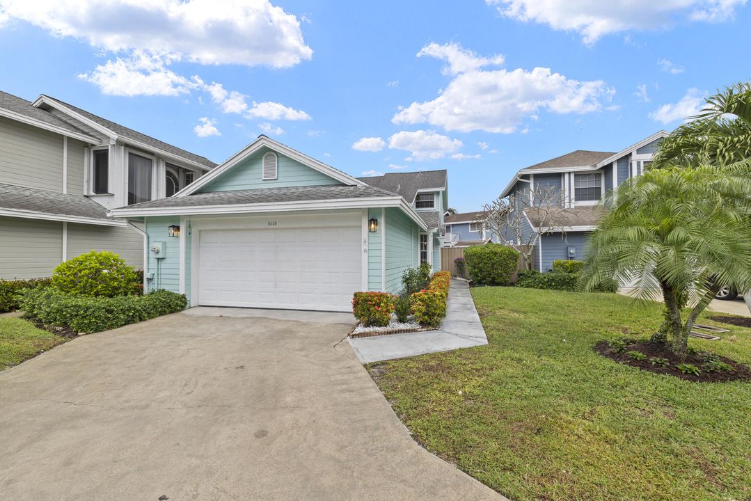 For Sale: $575,000 (3 beds, 2 baths, 1582 Square Feet)