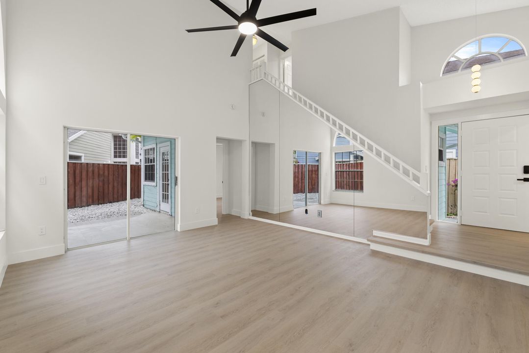 For Sale: $575,000 (3 beds, 2 baths, 1582 Square Feet)