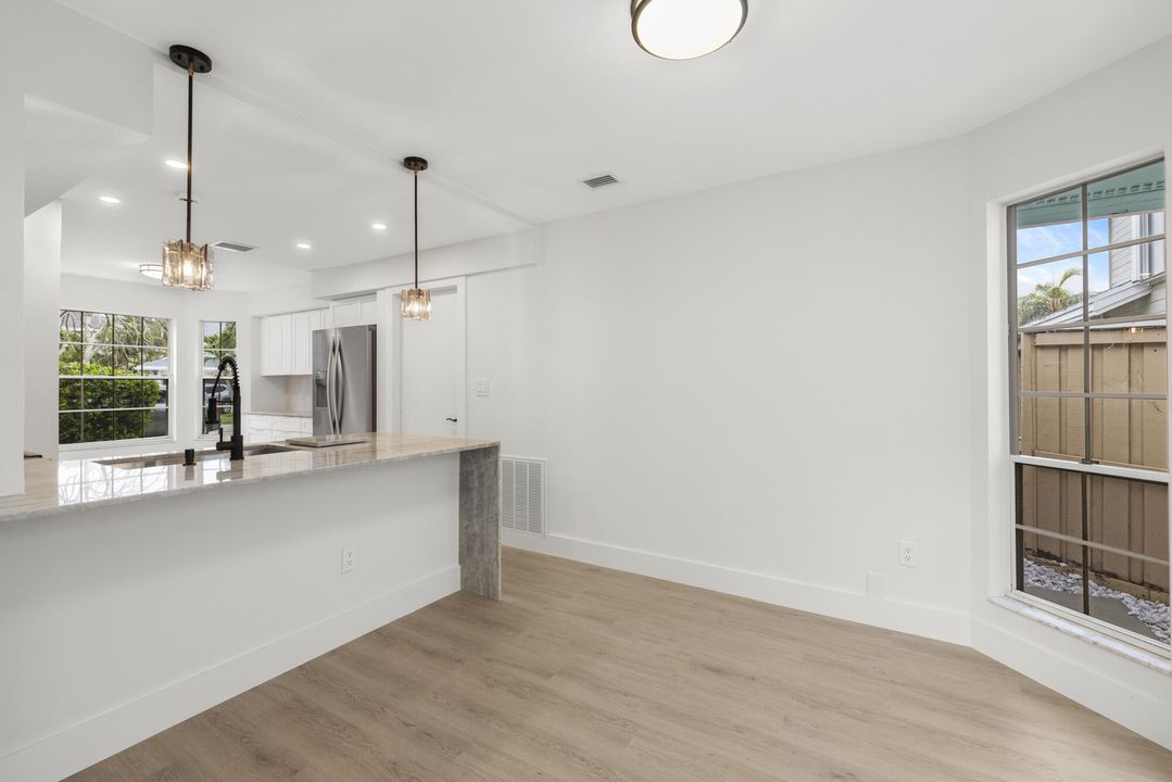 For Sale: $575,000 (3 beds, 2 baths, 1582 Square Feet)