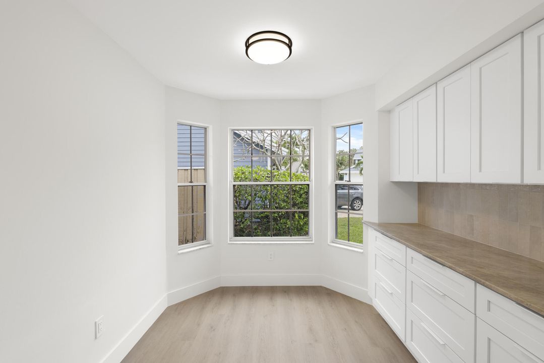 For Sale: $575,000 (3 beds, 2 baths, 1582 Square Feet)