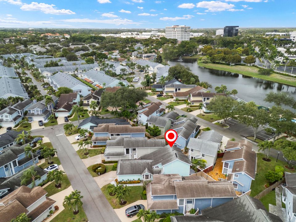 For Sale: $575,000 (3 beds, 2 baths, 1582 Square Feet)